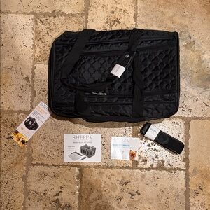 Sherpa Original Deluxe Pet Travel Carrier. Size Large 
Black Lattice Item#5554